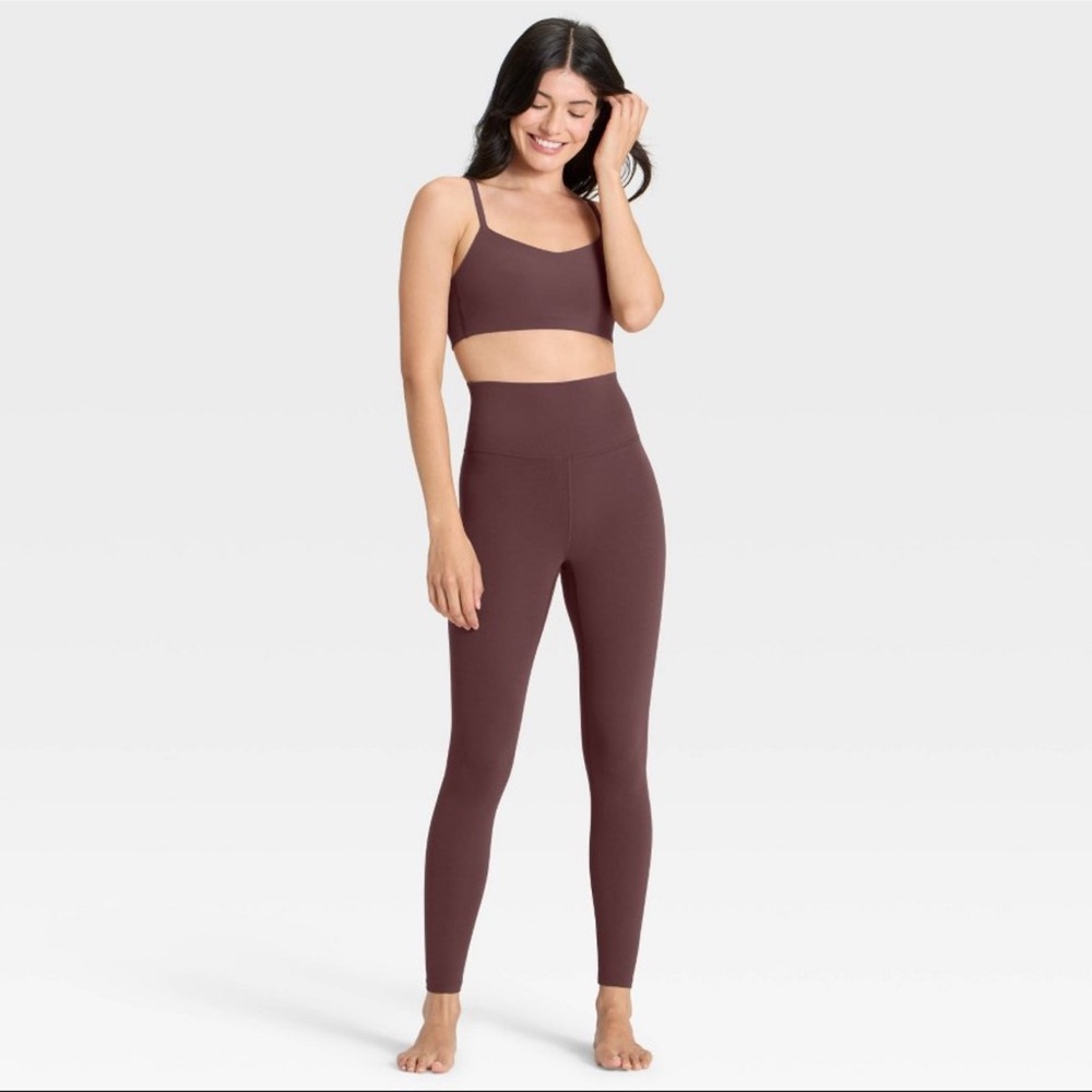 All In Motion™ Women's Dynamic Flex High-Rise 7/8 Leggings -Brown -M